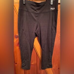 Fila women’s workout Capri leggings. Stretch material. Black. Large. Great cond.